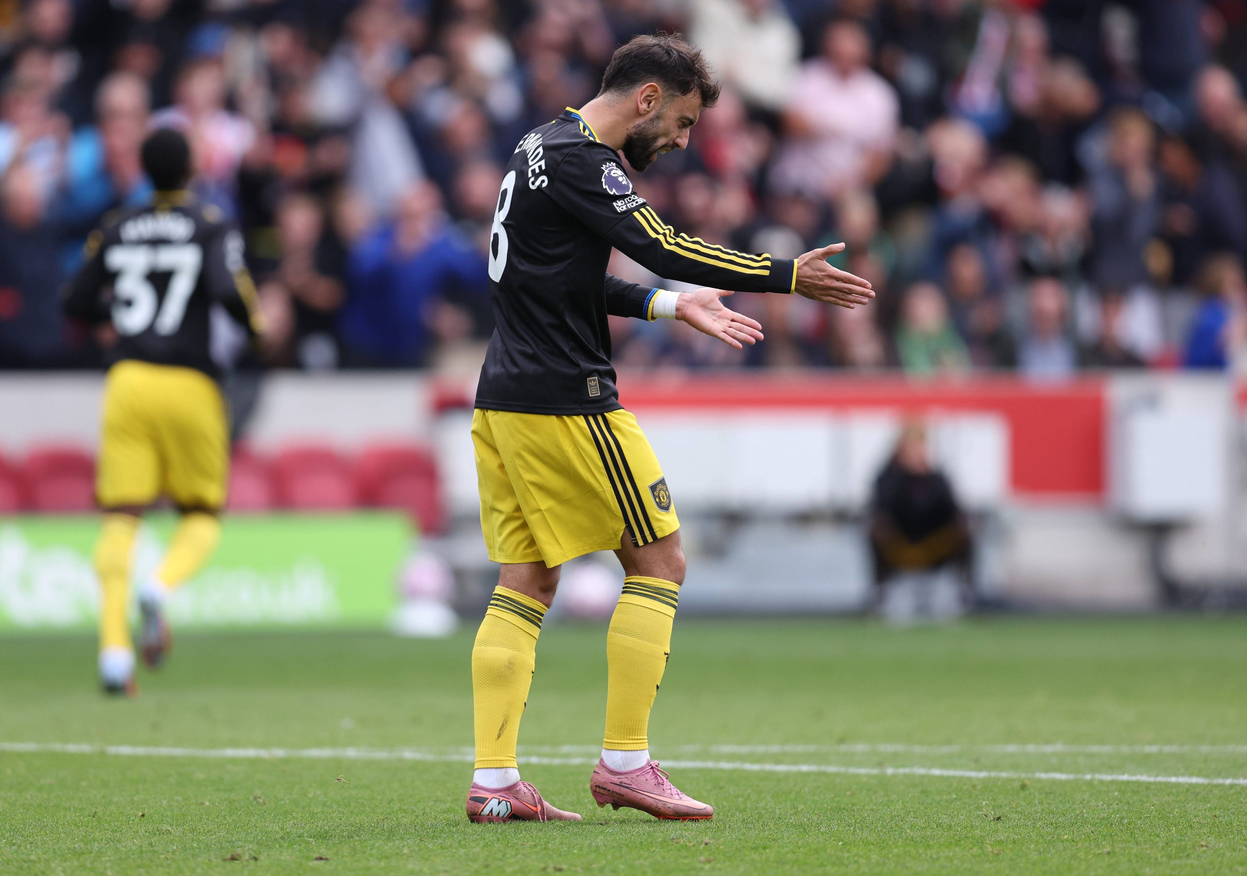 Amorime, dokle? Bruno ponovo tragičar, Mančester Junajted tone sve dublje