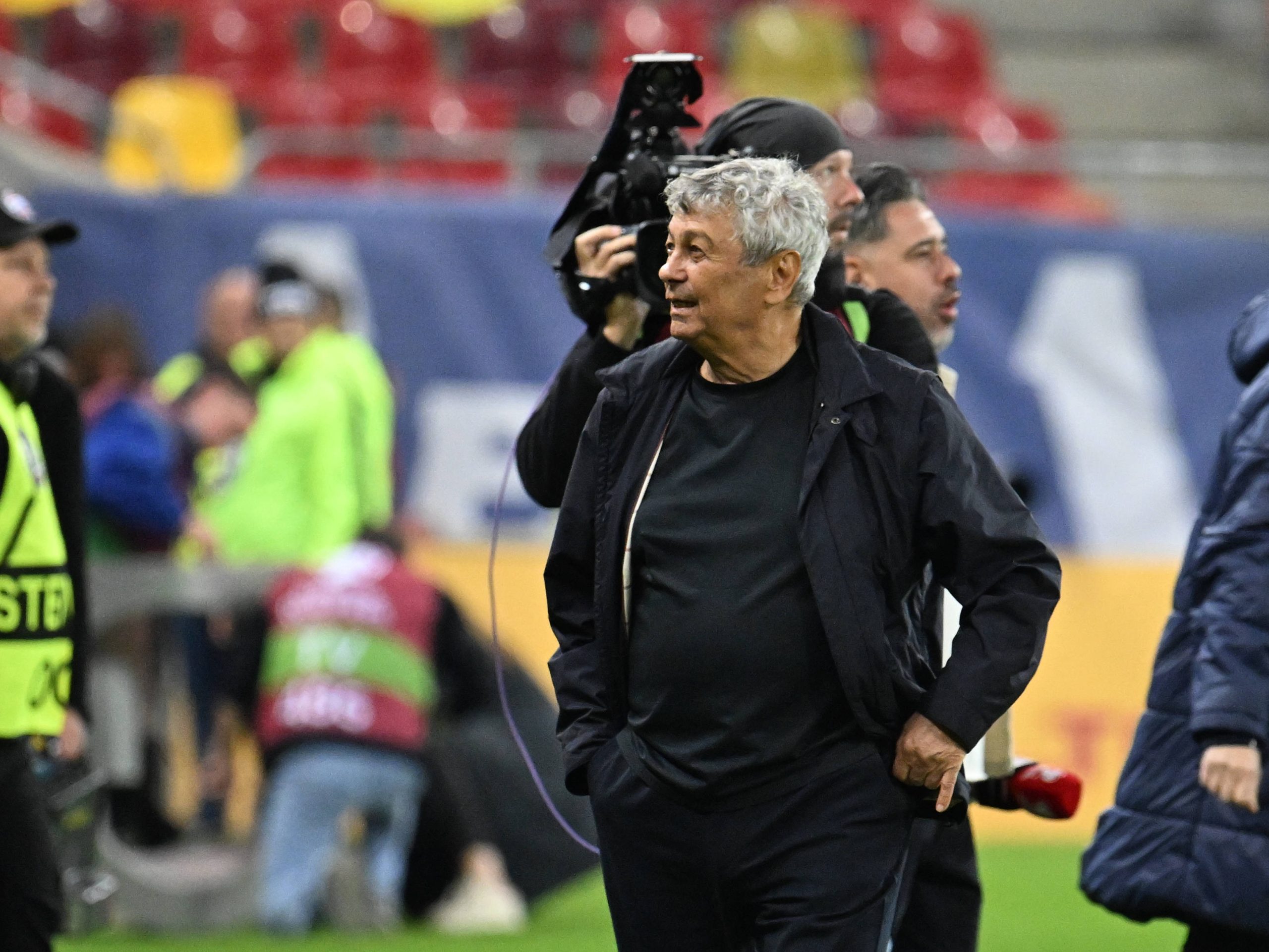 Selektor Rumunije poludeo zbog dešavanja u Zenici: Viču nam da smo Cigani, šta su onda oni? Stadion nije napravljen za fudbal