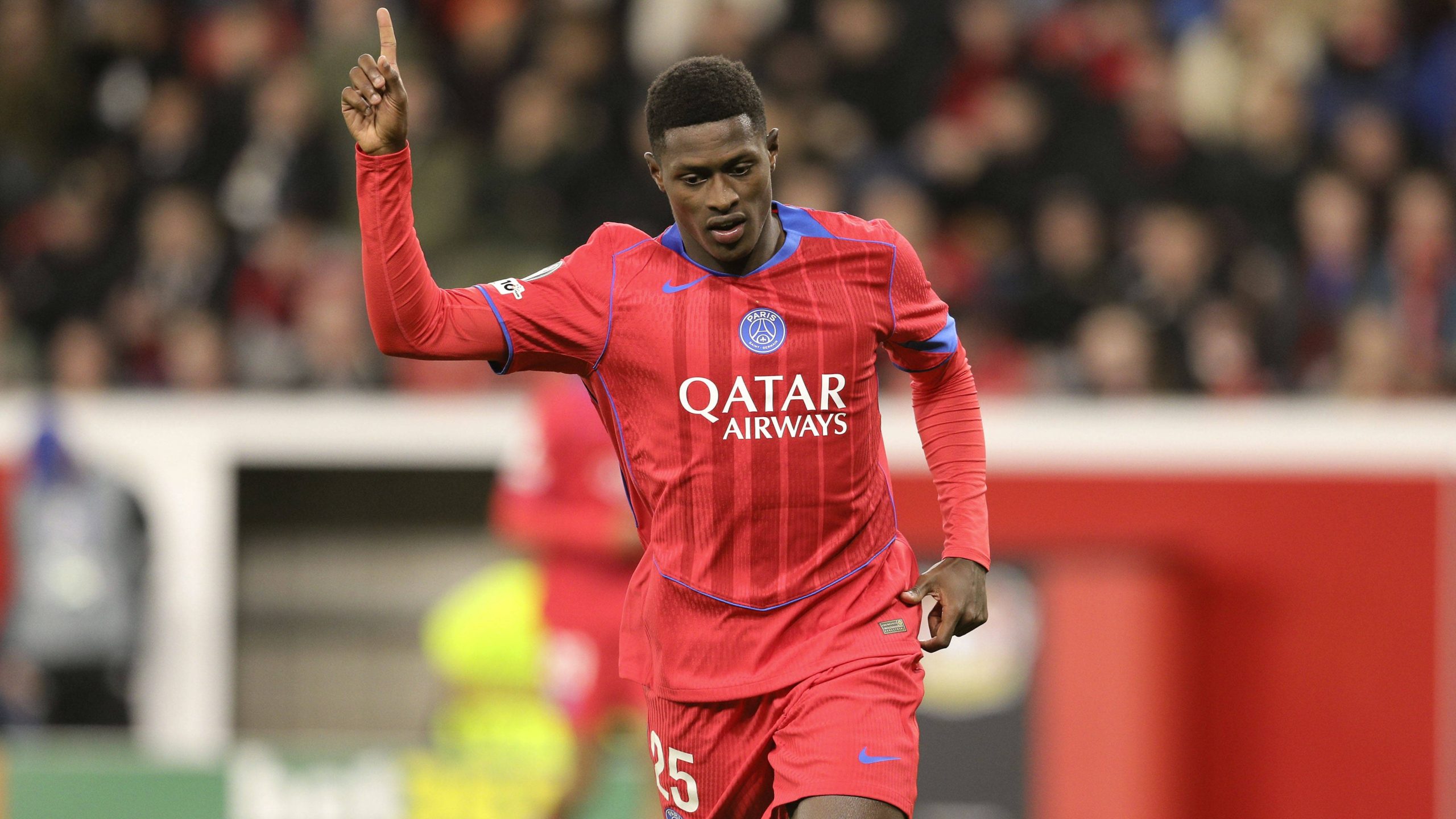 Kiks PSŽ-a u senci nesreće: Duea izneli sa terena