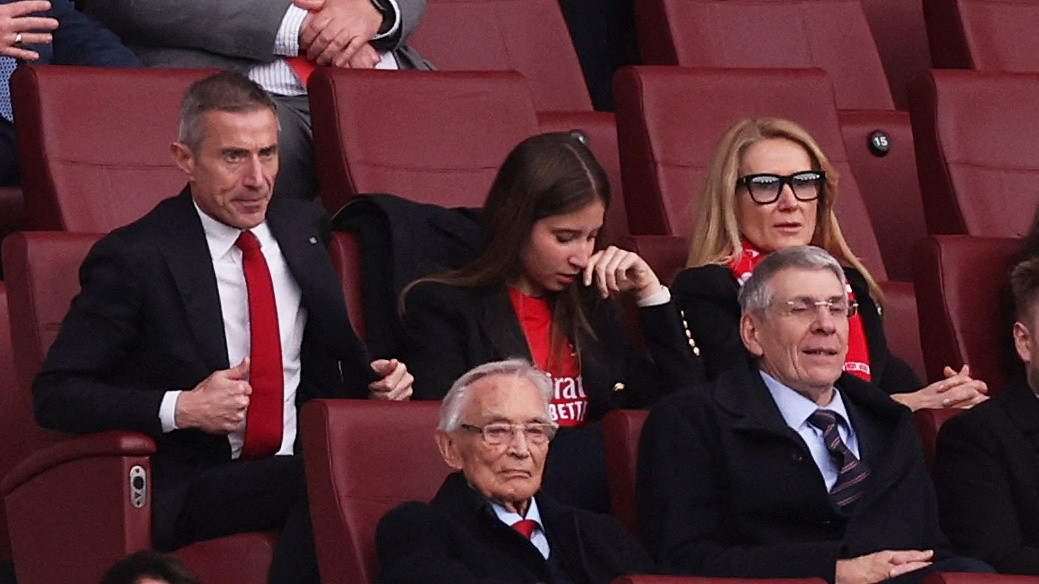 Arsenal bacio oko na trojicu mladih krila