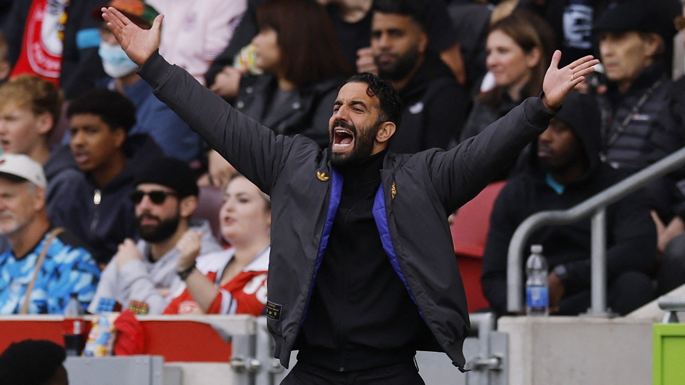 Mančester junajted potrošio 80.000.000 evra na smene trenera posle Fergusona