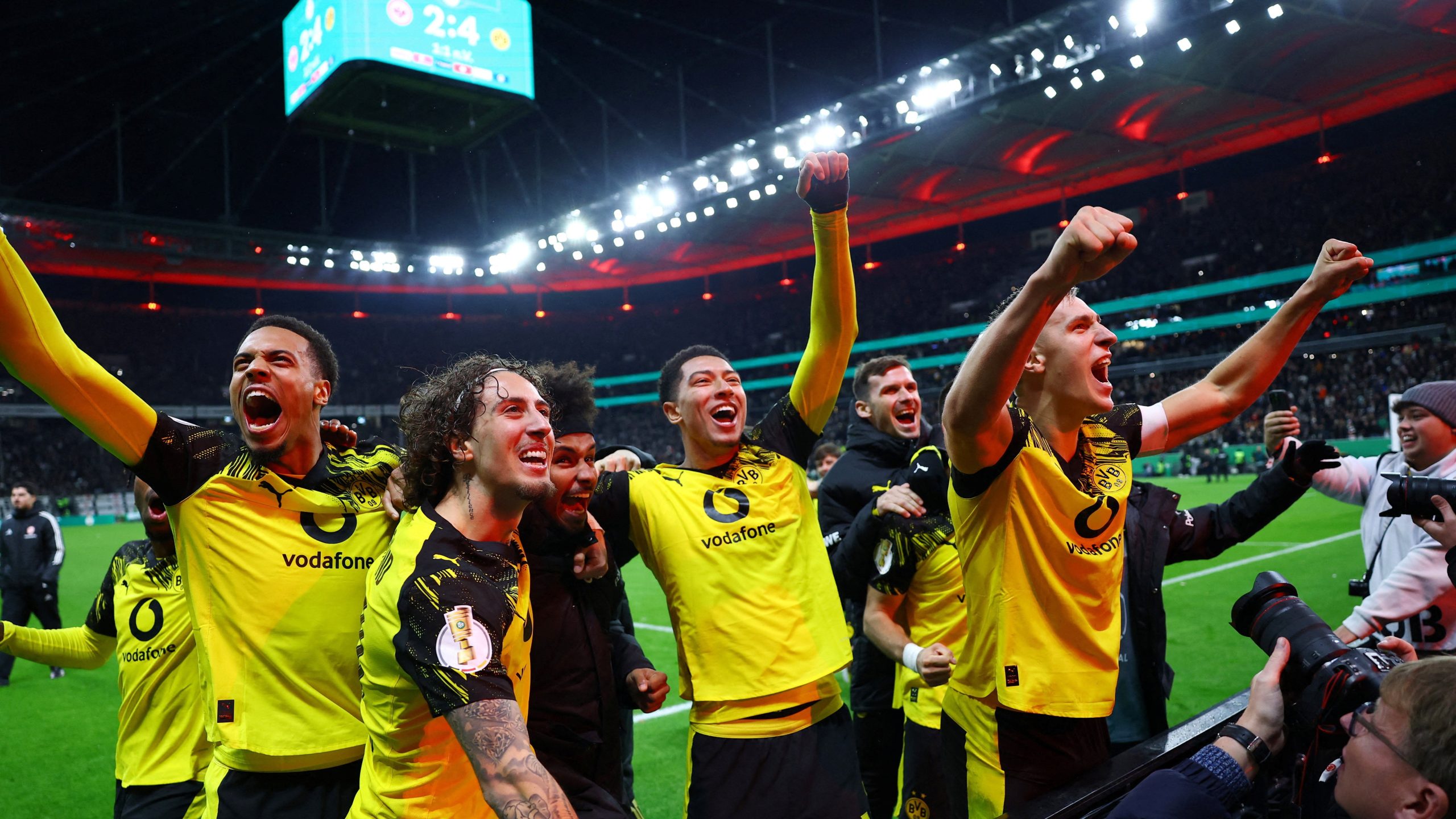 Dortmund preživeo penal dramu: Maksimović sa Lajpcigom prošao u osminu finala