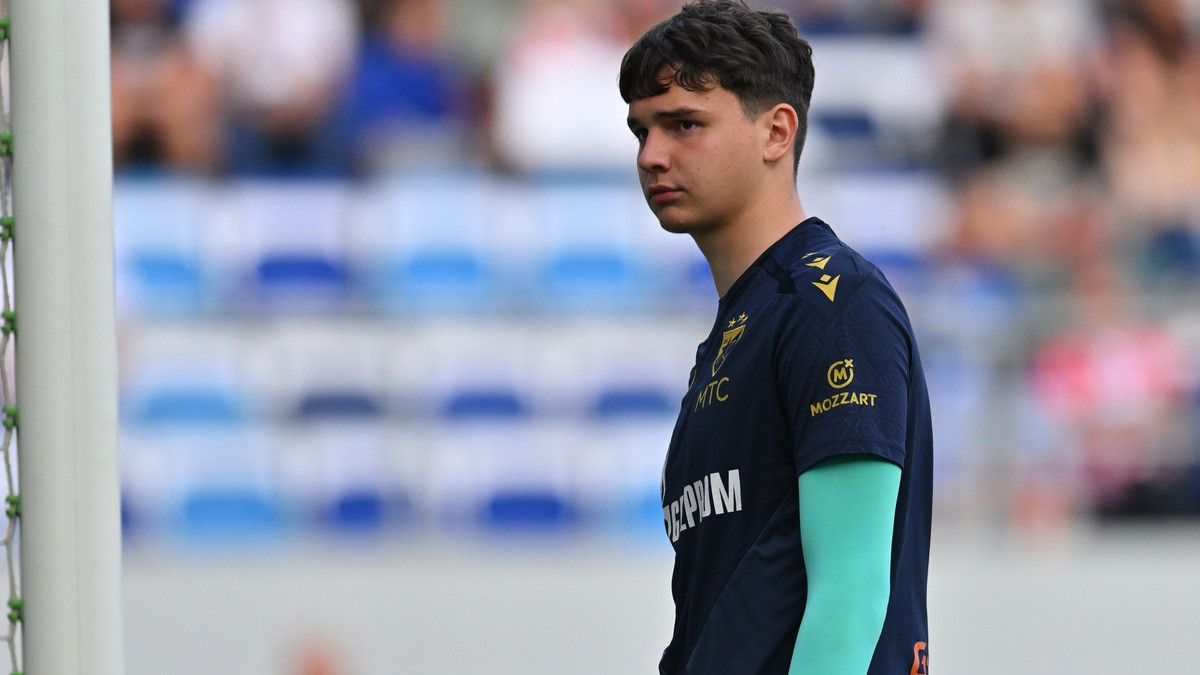 Raspoloženi Radanović pokazao da je Zvezdina budućnost, odluka tek u Beogradu