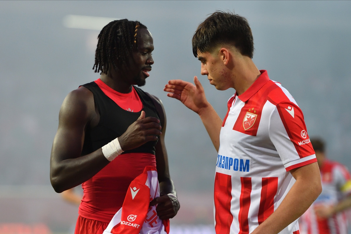 Debituje Strahinja Stojković