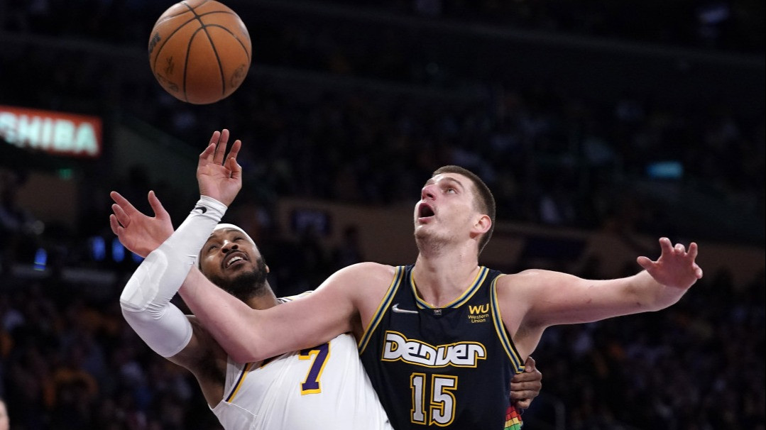 Jokićevo ćaskanje sa legendama: Mnogo akcija, mnogo različitog oružja…