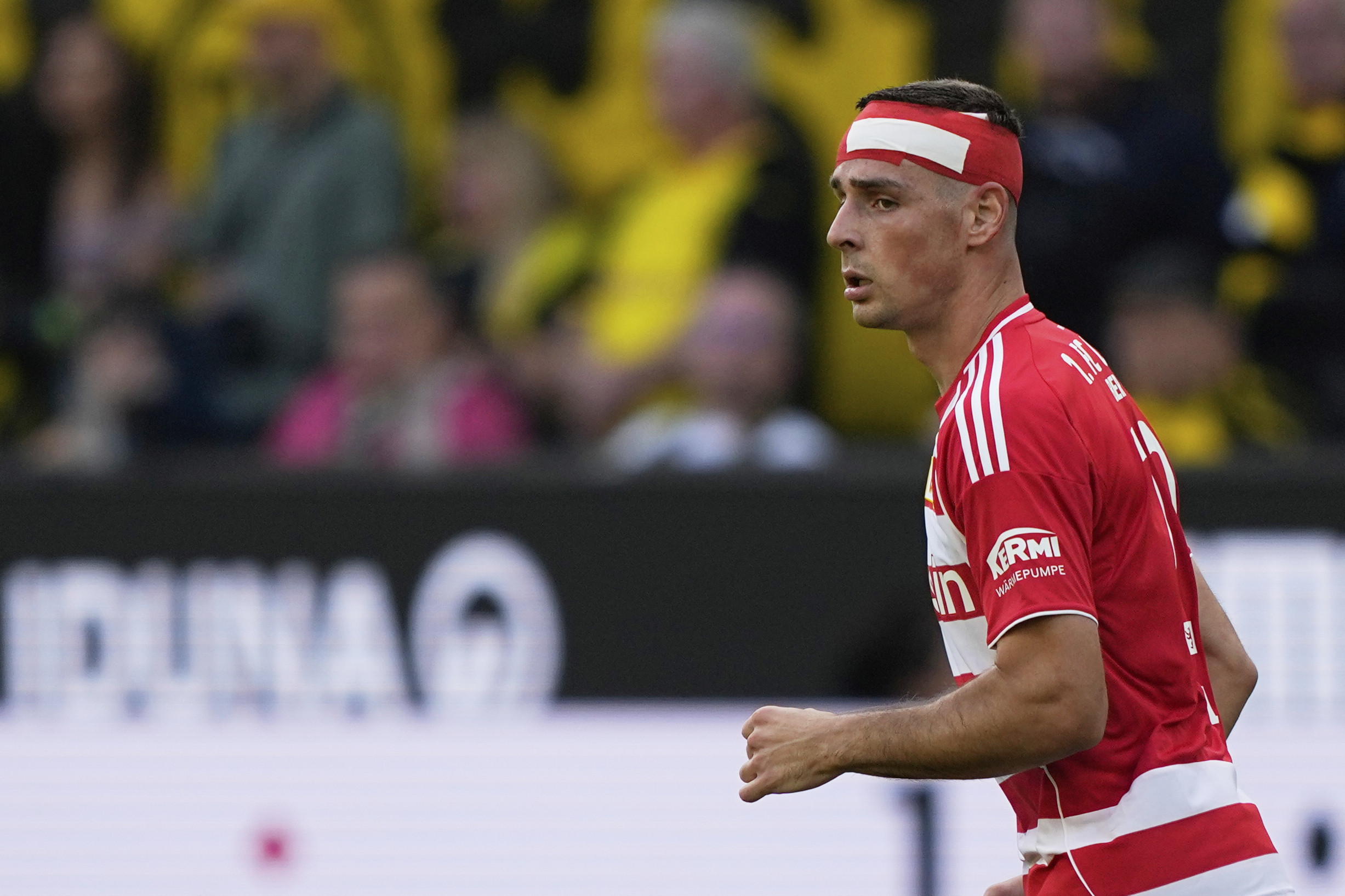 Srpski reprezentativac šutira 0 od 20, ali ga trener hvali: Ne zanima me statistika, on je naš najvažniji napadač