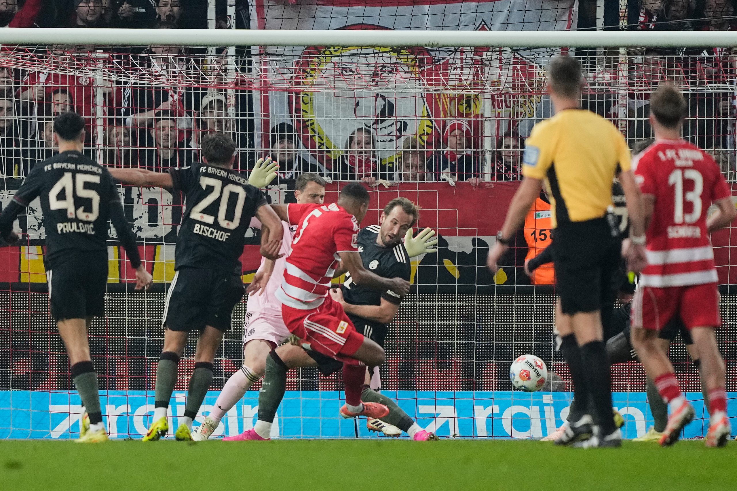 Berlinski zid zaustavio Bajern, Duki heroj Uniona