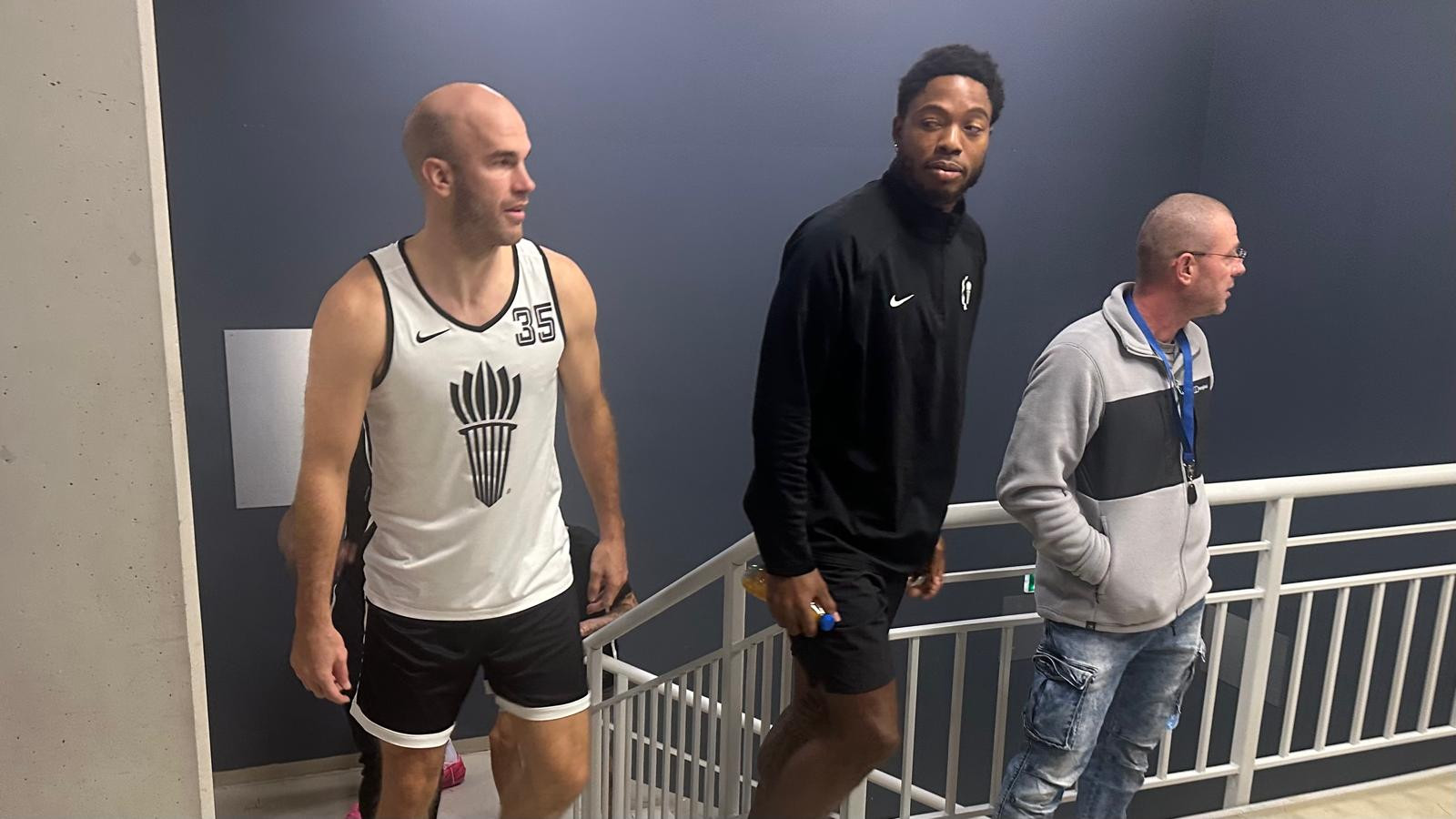 Jutro u Sofiji izoštrilo Partizanov fokus – u uniformi čekao čovek koji menja crno-belu sliku (VIDEO)