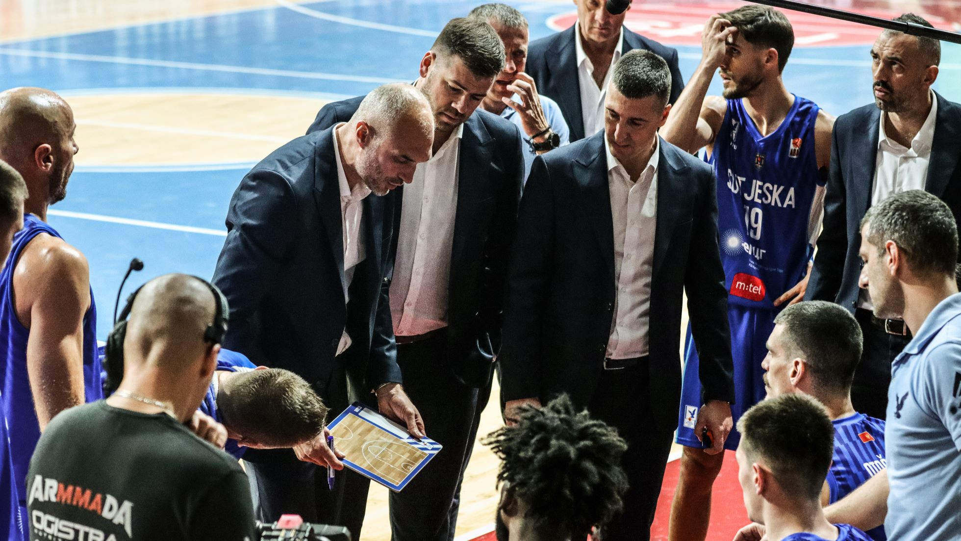 Simonović slavio u Kragujevcu, Ljubičić nadomak tripl-dabla u Novom Sadu