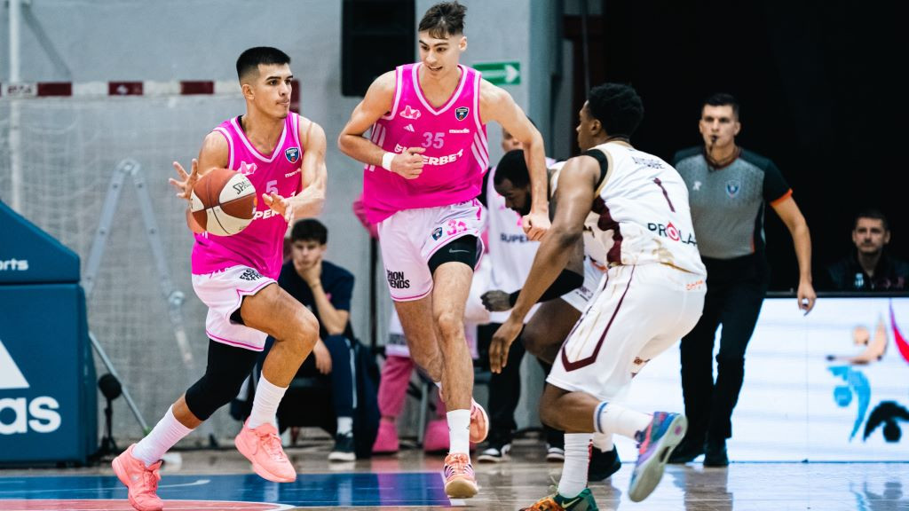 Kiša koševa na Novom Beogradu, Megini klinci brojali do 106 protiv Bosne