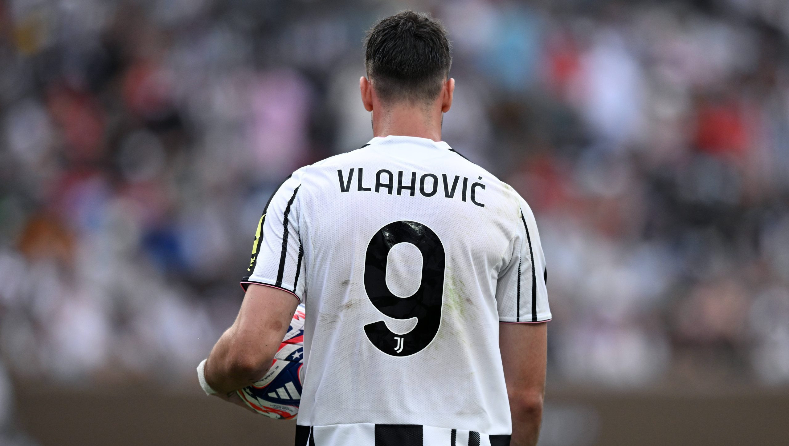 Vlahović je tema dana u Italiji: Tudor u dilemi zbog napadača, Bajern sve više prati situaciju