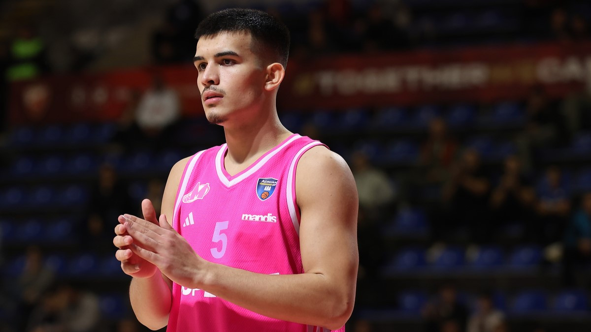 Sjajan okršaj bivših igrača Partizana u Hali sportova: Drezgić presudio Mileru i Lokomotivi