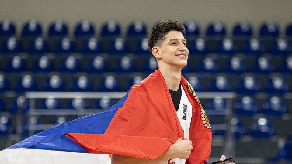 Dragulji u Barsinom sefu: Srpski Toni Kukoč kuca na vratan