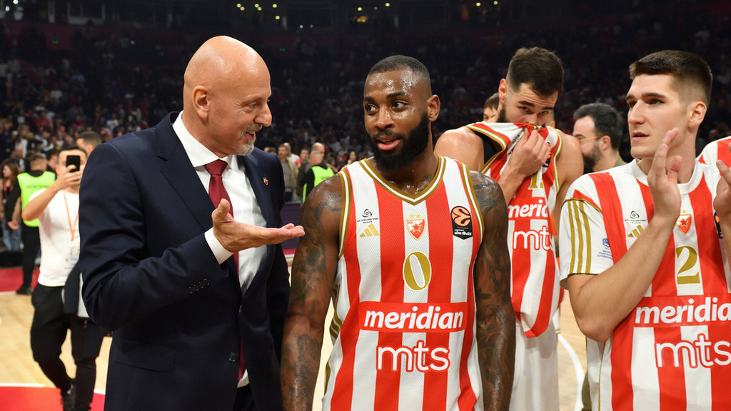 Saša Obradović: Zvezda se razlikuje kad odem kući i pustim himnu, a ’Dobro znaj’ me uvek podiže – Batler za preporuku pitao Džejmsa (VIDEO)